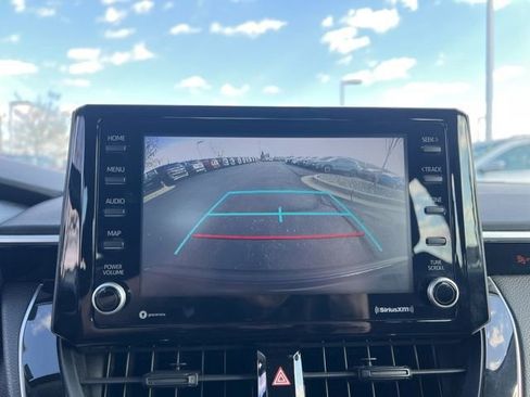 Used 2022 Toyota Corolla LE image 18