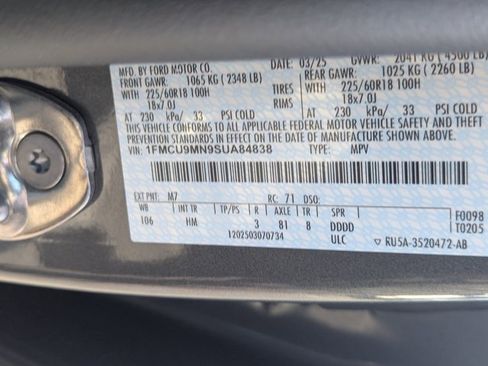 Used 2025 Ford Escape ST-Line image 35