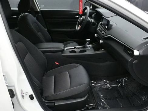 Used 2021 Nissan Altima 2.5 S image 9