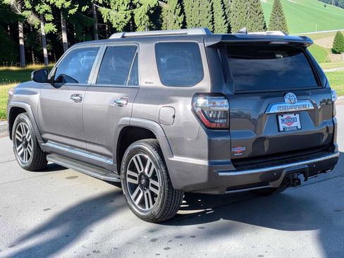 Used 2016 Toyota 4Runner Limited AWD/4WD image 4