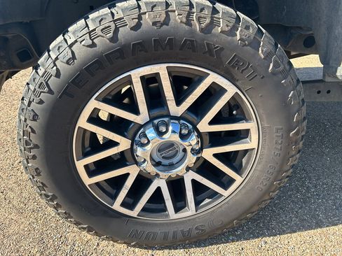 Used 2019 Ford F250 Lariat w/ Lariat Ultimate Package image 10