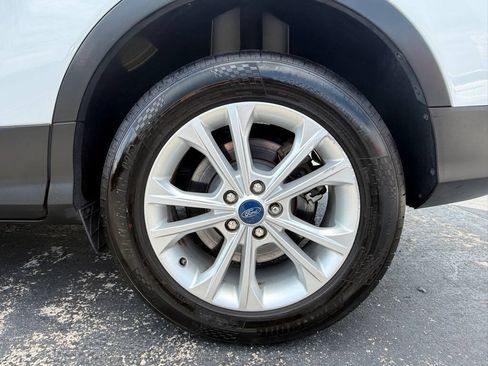 Used 2019 Ford Escape SE FWD image 25