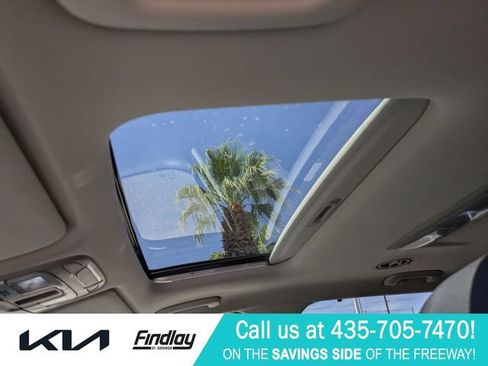 Used 2021 Kia Telluride EX w/ EX Premium Package AWD/4WD image 18