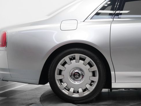 Used 2013 Rolls-Royce Ghost RWD image 48