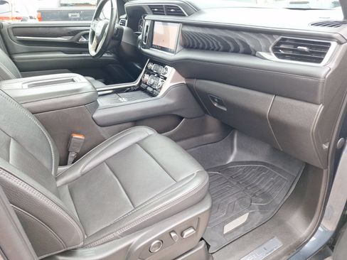 Used 2021 GMC Yukon Denali w/ Denali Premium Package AWD/4WD image 37