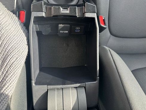 Used 2022 Toyota Corolla LE image 20