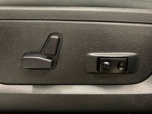 Used 2017 RAM 1500 Big Horn image 5