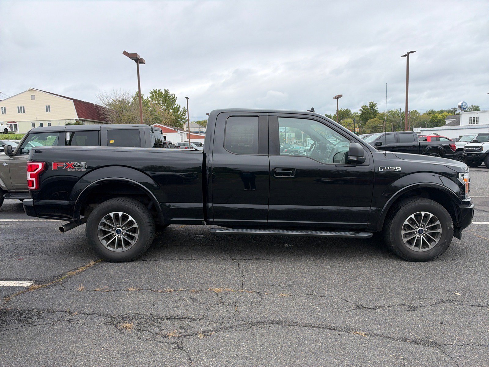 Used 2018 Ford F150 XLT w/ Equipment Group 302A Luxury AWD/4WD image 4