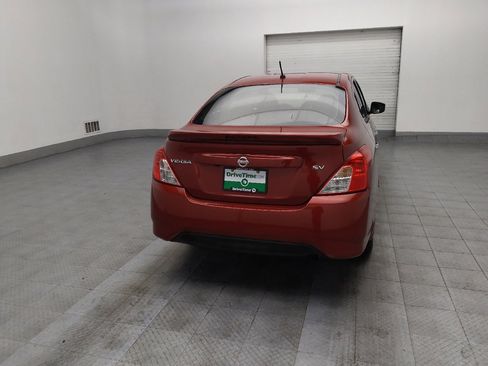 Used 2019 Nissan Versa SV image 9