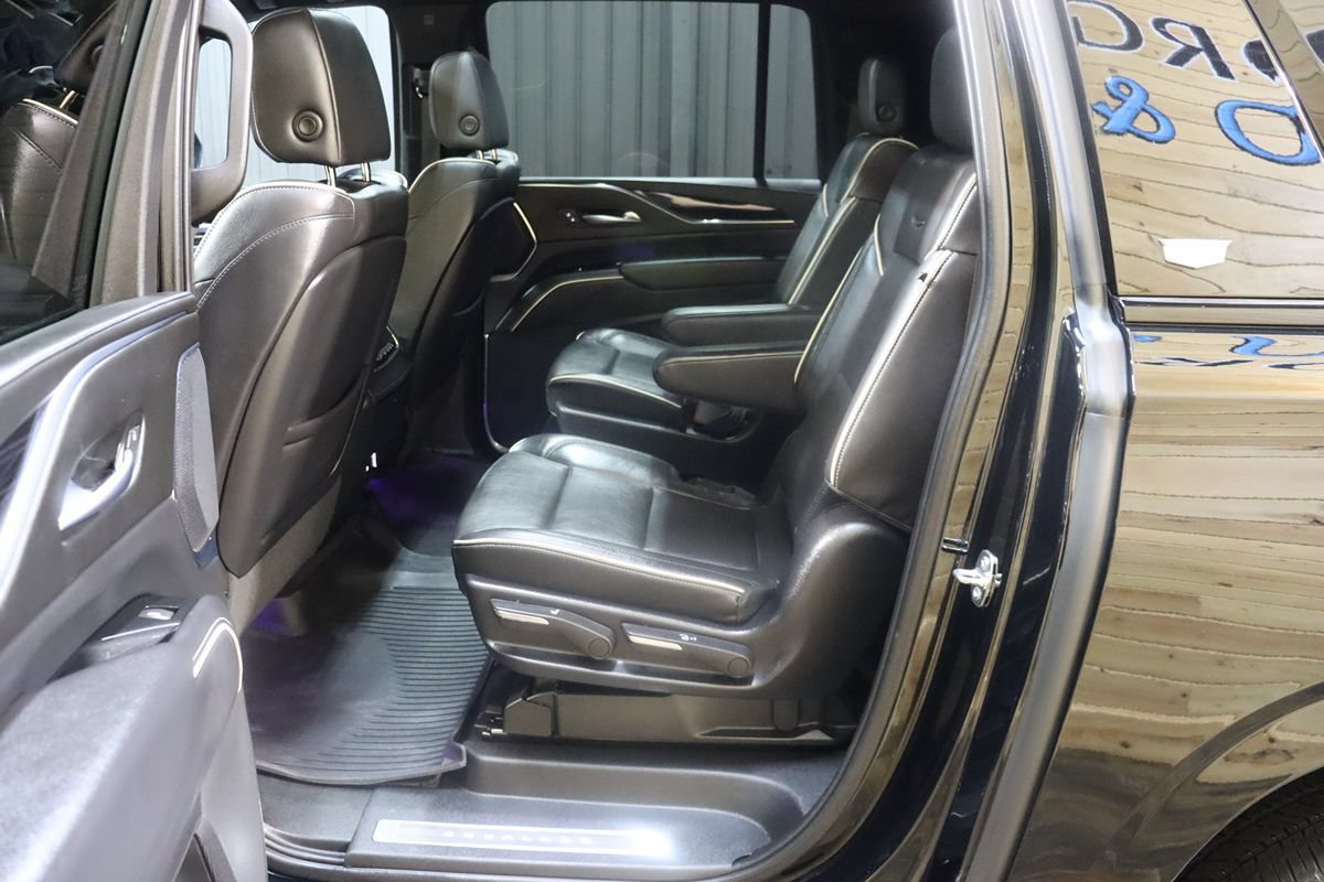 Used 2024 Cadillac Escalade ESV Sport w/ LPO, ONYX Package AWD/4WD image 63