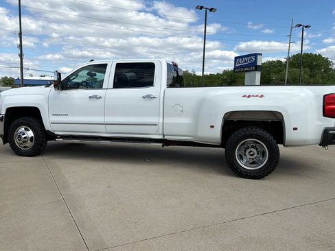Used 2015 Chevrolet Silverado 3500 LTZ w/ Duramax Plus Package AWD/4WD image 12