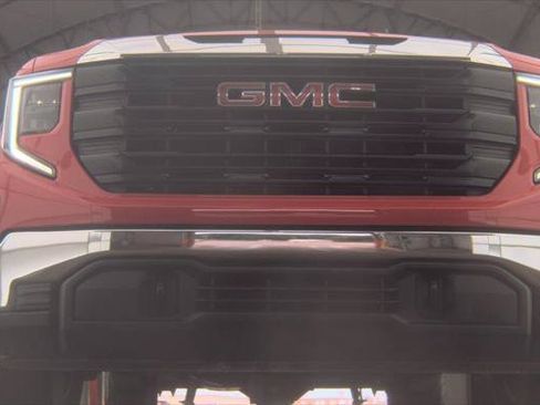 Used 2022 GMC Sierra 1500 Pro w/ Pro Value Package AWD/4WD image 4