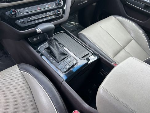Used 2018 Kia Sedona SX Limited FWD image 18