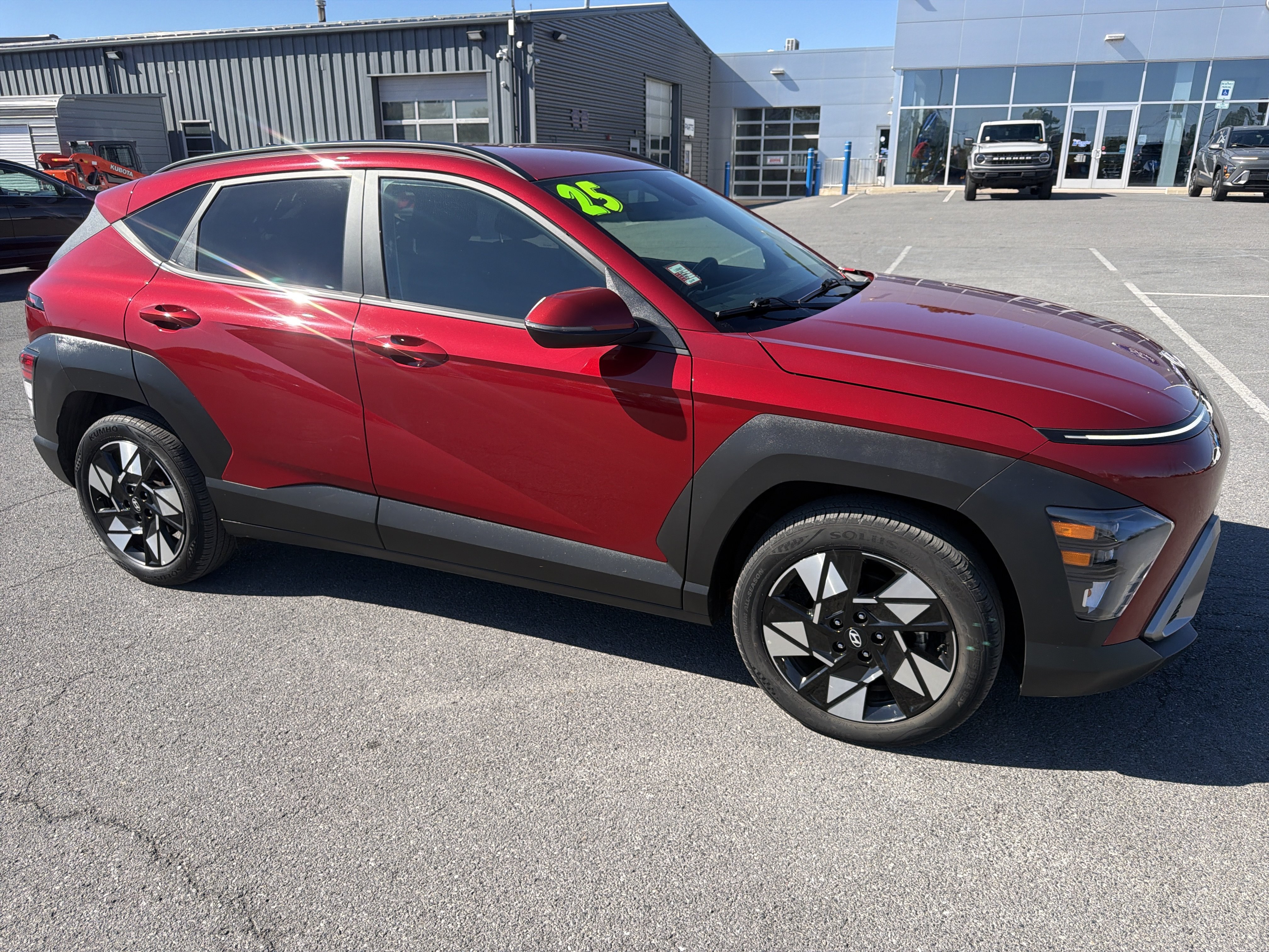 Used 2025 Hyundai Kona SEL FWD image 1