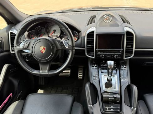 Used 2013 Porsche Cayenne S AWD/4WD image 12