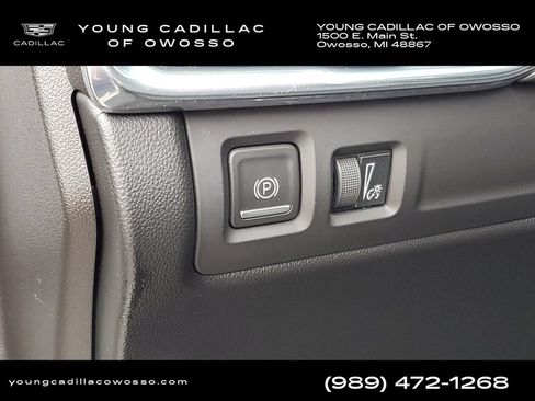 Certified 2020 Cadillac XT4 Premium Luxury w/ Cold Weather Package FWD image 11