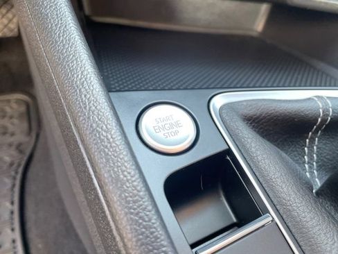 Used 2022 Volkswagen Jetta SE image 37