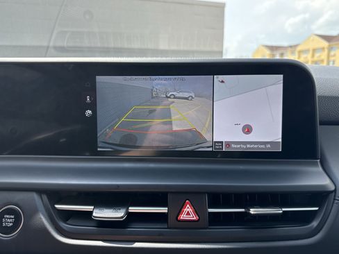 Used 2024 Kia Seltos SX image 11