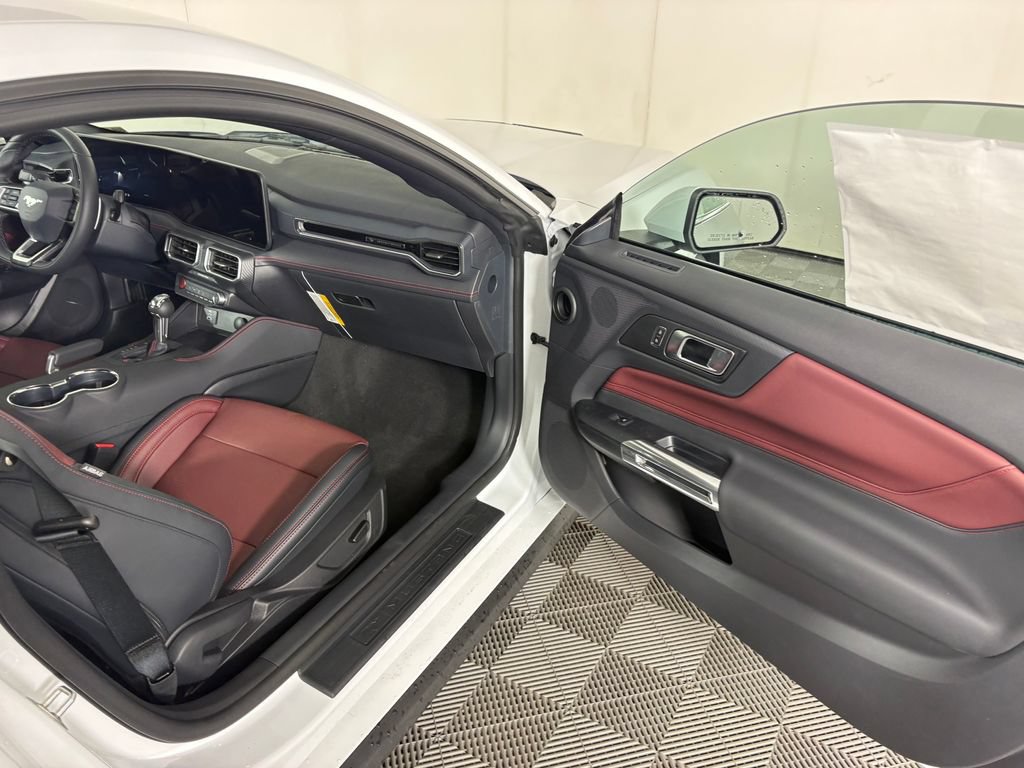 New 2026 Ford Mustang GT Premium w/ GT Performance Package RWD image 33