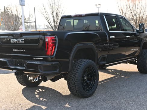 Used 2025 GMC Sierra 2500 Denali Ultimate image 15