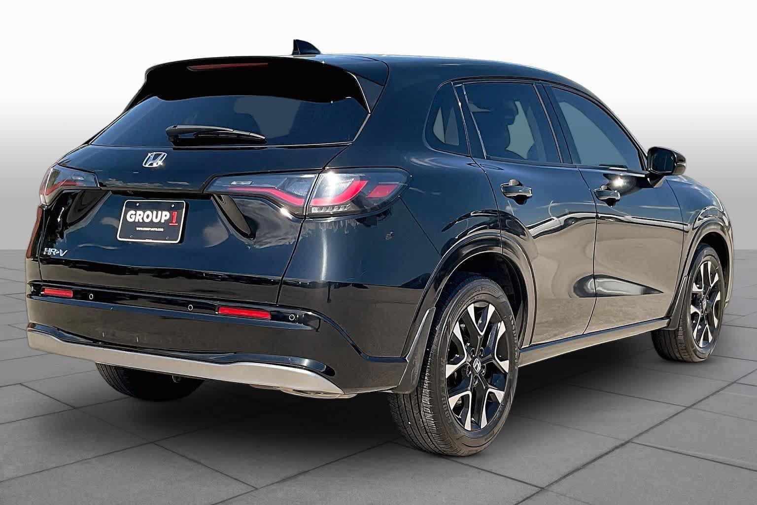 Used 2026 Honda HR-V EX-L image 12