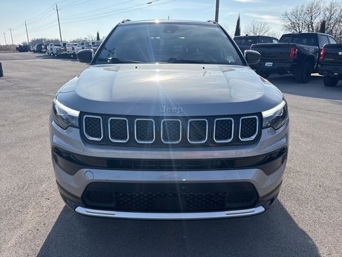 Used 2023 Jeep Compass Limited w/ Elite Group image 8
