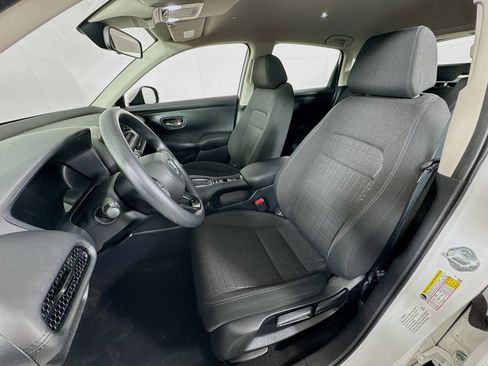 Used 2024 Honda HR-V LX image 12