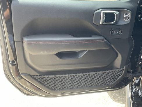 New 2025 Jeep Gladiator Rubicon image 11