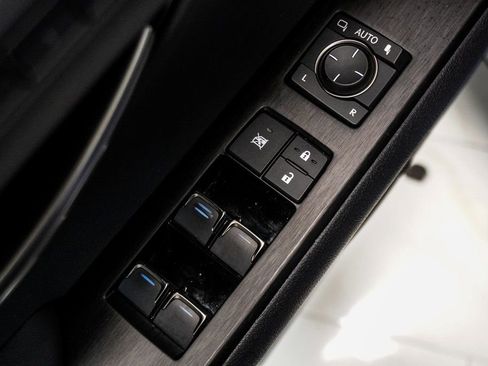 Used 2023 Lexus UX 250h F Sport image 24