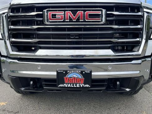 New 2026 GMC Sierra 3500 SLT w/ SLT Premium Package AWD/4WD image 32