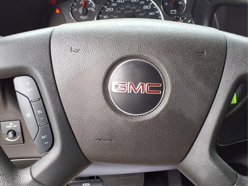 Used 2024 GMC Savana 2500 w/ Driver Convenience Package RWD image 15