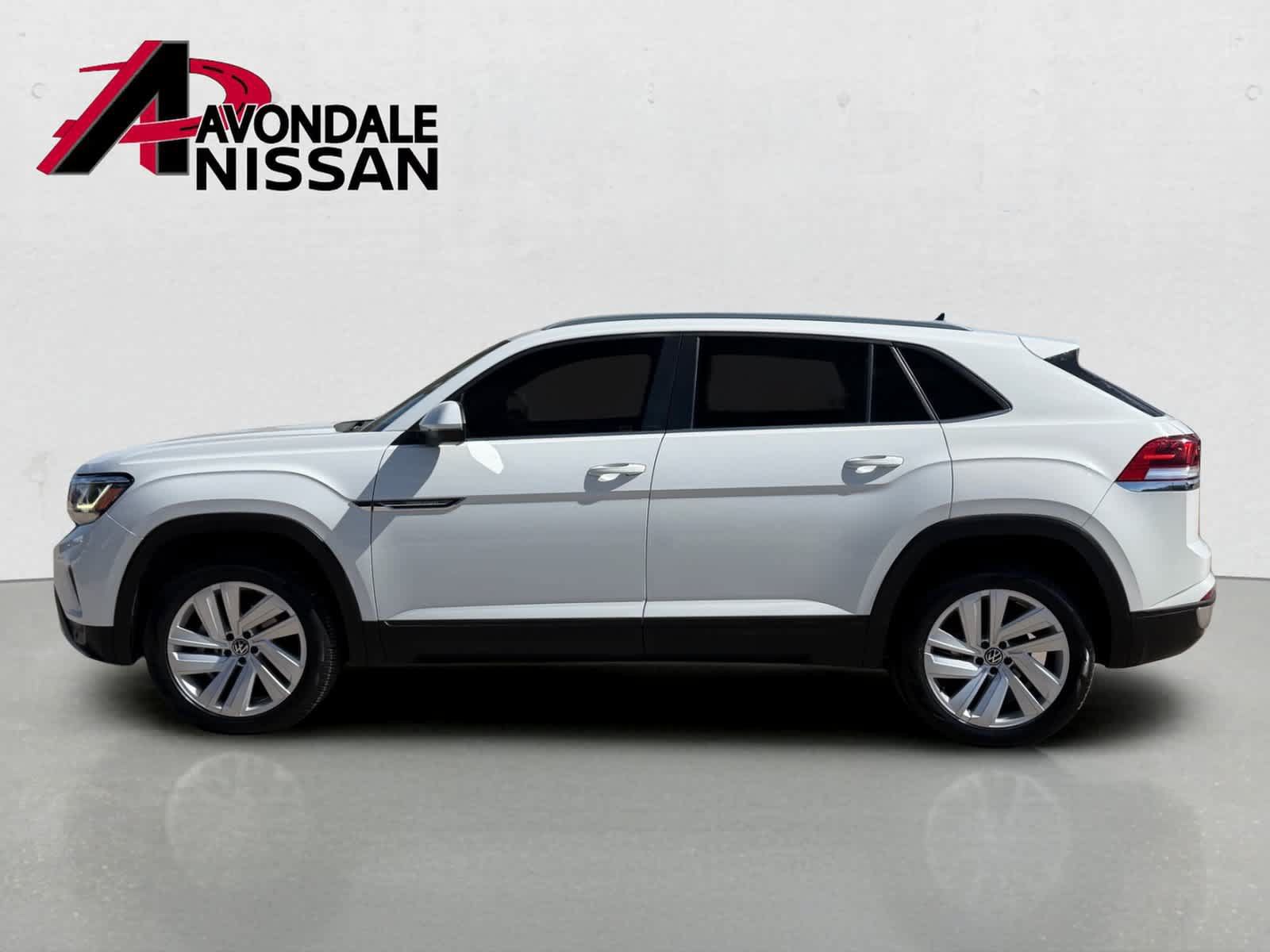 Used 2021 Volkswagen Atlas Cross Sport SE w/ Panoramic Sunroof Package FWD image 3