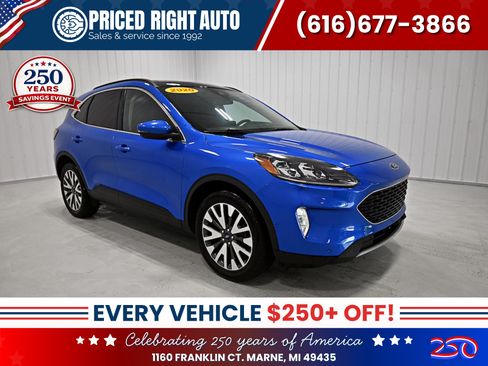 Used 2020 Ford Escape Titanium AWD/4WD image 1
