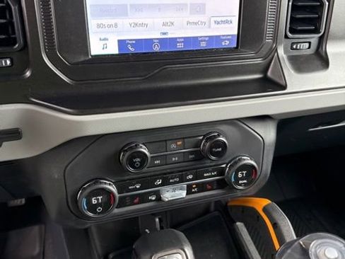 Used 2023 Ford Bronco Badlands w/ Sasquatch Package AWD/4WD image 6