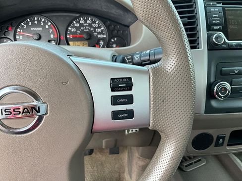 Used 2018 Nissan Frontier SV RWD image 11