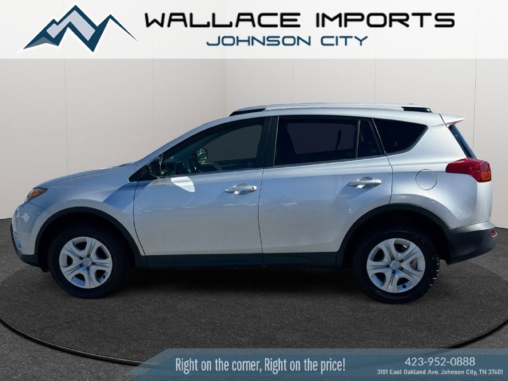 Used 2015 Toyota RAV4 LE AWD/4WD image 1