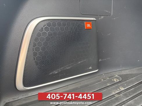 Used 2024 Toyota Venza Limited AWD/4WD image 28