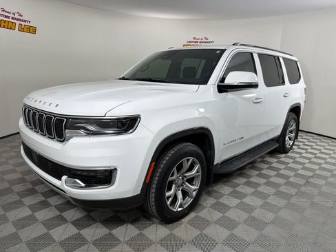 Used 2022 Jeep Wagoneer Series II image 1