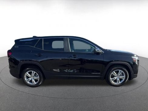 Used 2024 GMC Terrain SLE FWD image 13