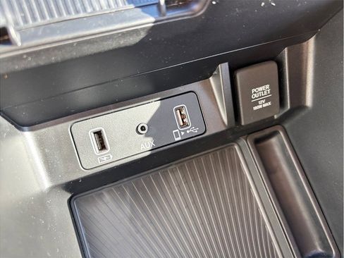 Used 2022 Acura TLX w/ Technology Package image 39