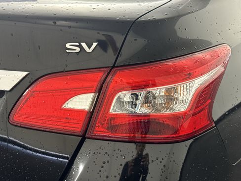 Used 2019 Nissan Sentra SV image 29
