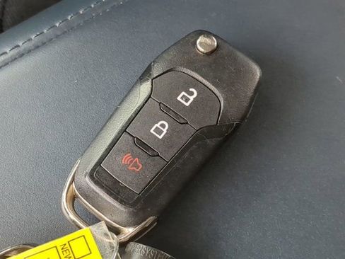 Used 2022 Ford Maverick XLT image 25