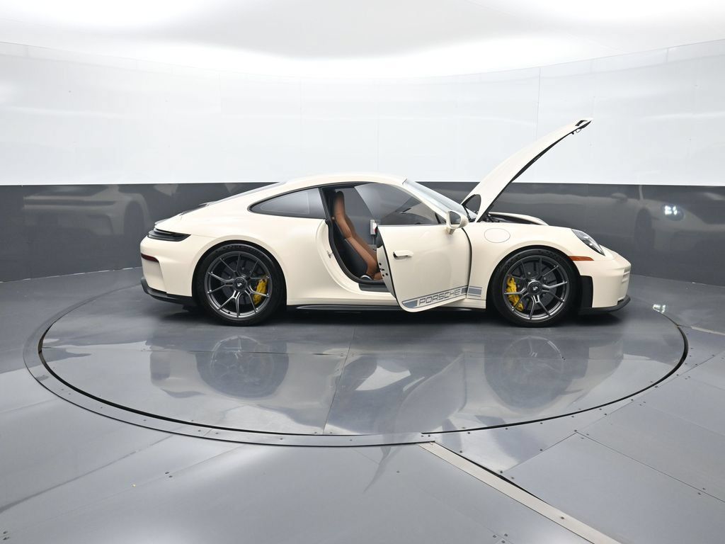 Certified 2026 Porsche 911 GT3 RWD image 29