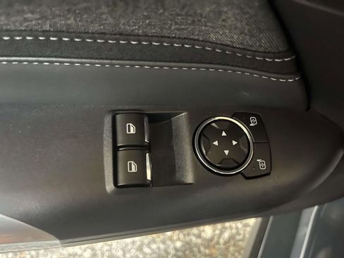 Used 2024 Ford Mustang Coupe RWD image 13