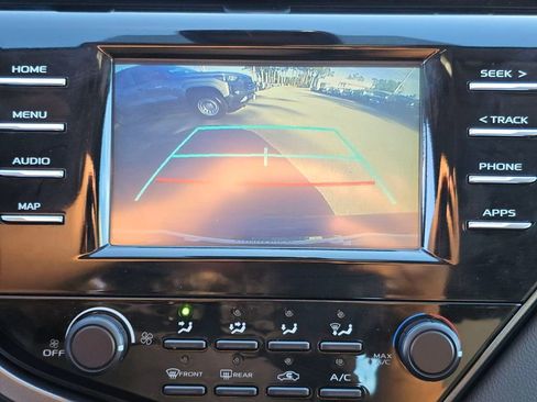 Used 2019 Toyota Camry LE image 20