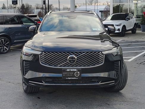 Certified 2025 Volvo XC90 B6 Plus image 36