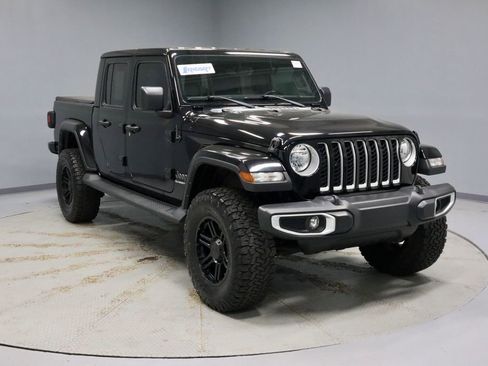 Used 2021 Jeep Gladiator Overland AWD/4WD image 1