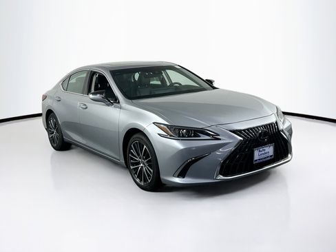Used 2024 Lexus ES 250 w/ Premium Package AWD/4WD image 3