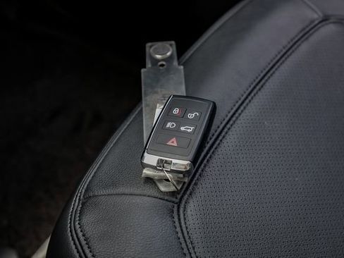 Used 2024 Land Rover Defender 110 S AWD/4WD image 66