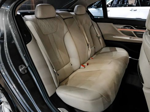 Used 2018 BMW 750i xDrive AWD/4WD image 41